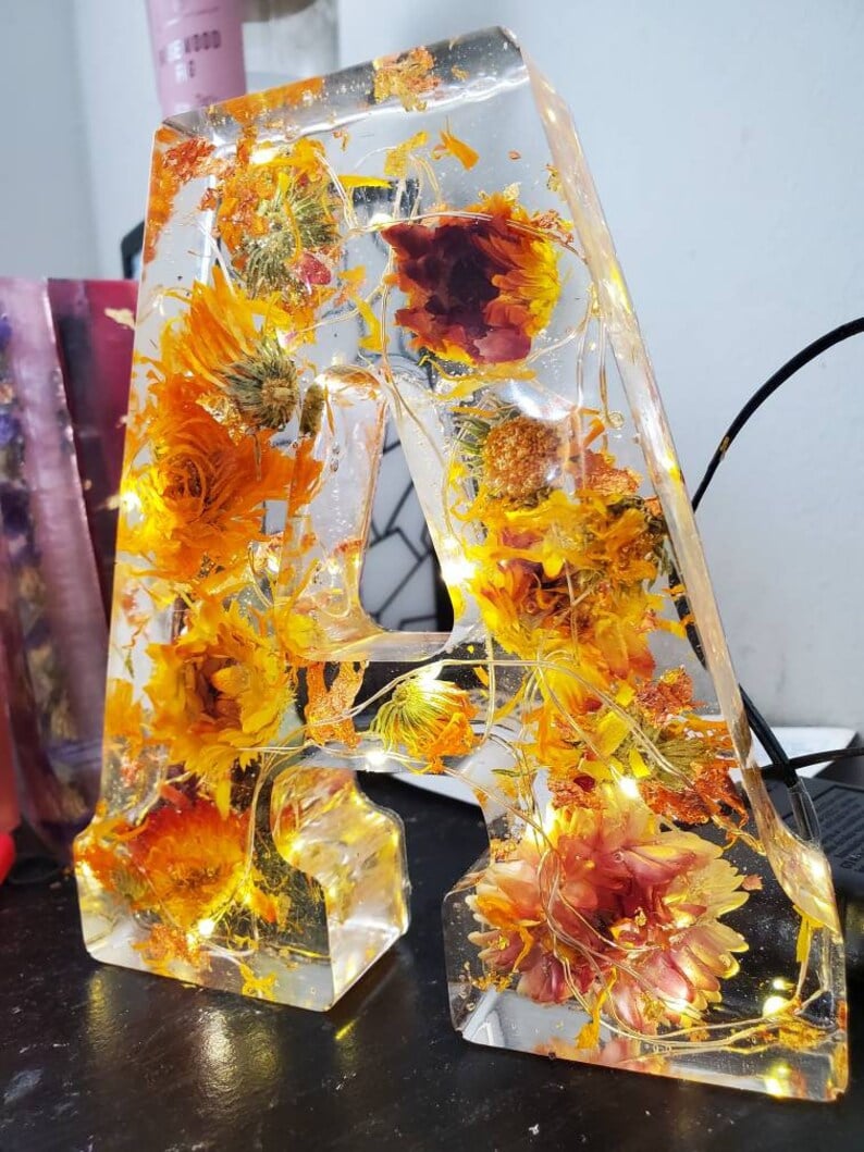 FloraGlow™ - Floral Resin Light