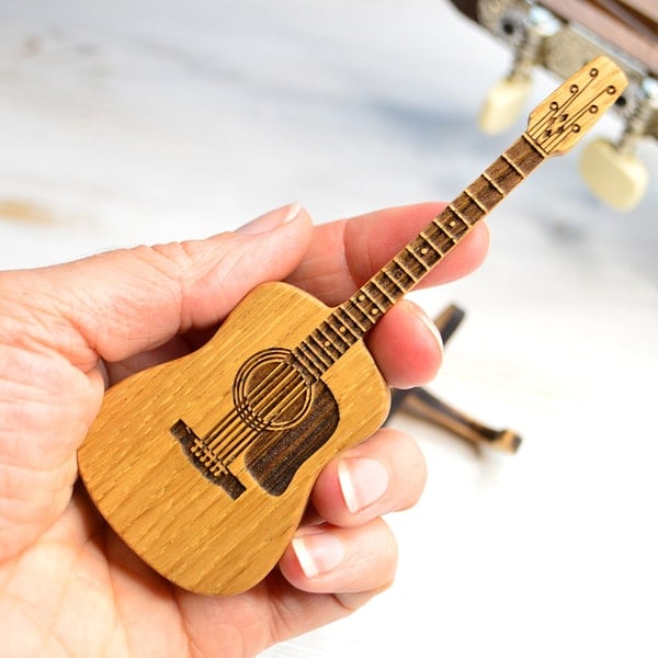 GuitarHolder™ - Personalized Pick Box