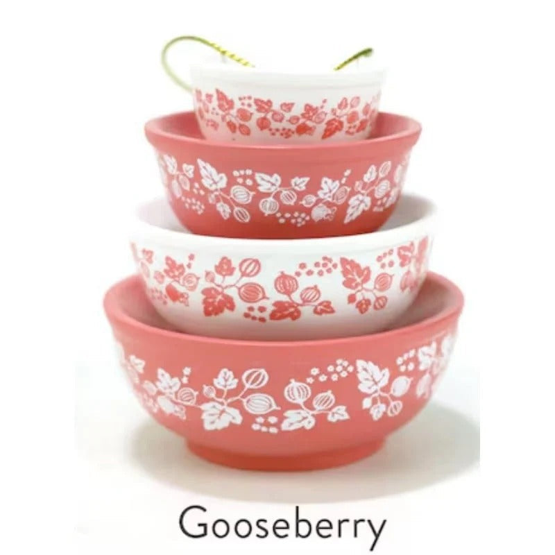 HollyStack™ – Beautiful Bowl Stack for Holiday Décor