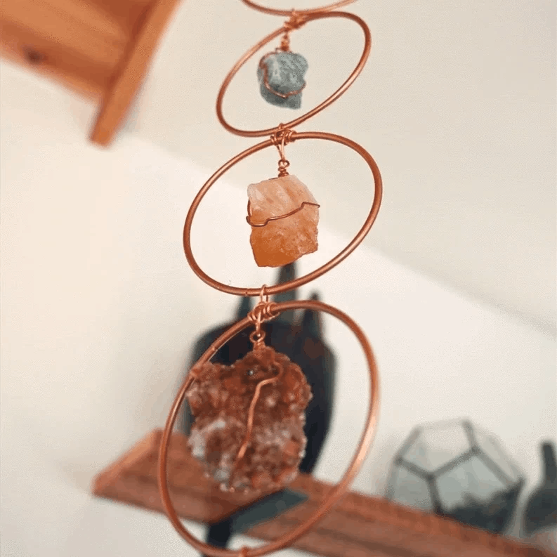 AuraStone™ – Handcrafted Crystal Ornament for Light & Energy Flow