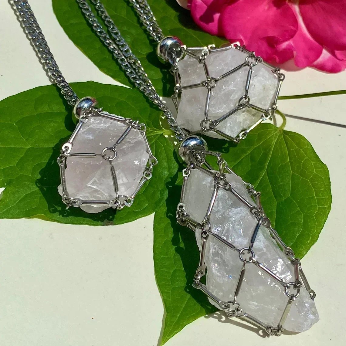 AuraCage™ – Adjustable Crystal Cage Pendant for Interchangeable Stones