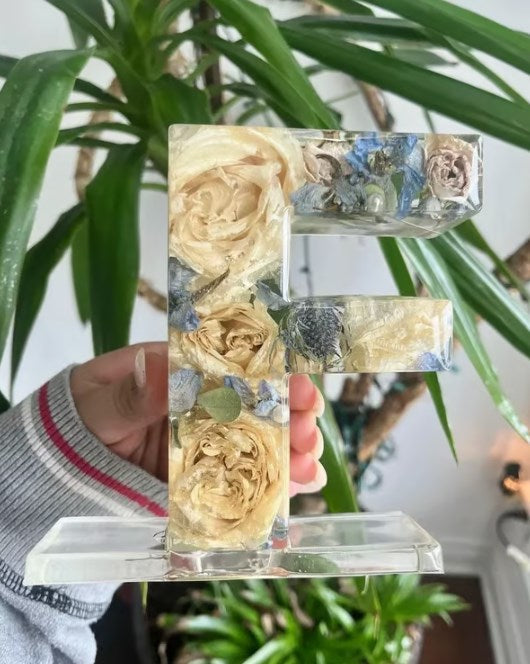 FloraGlow™ - Floral Resin Light