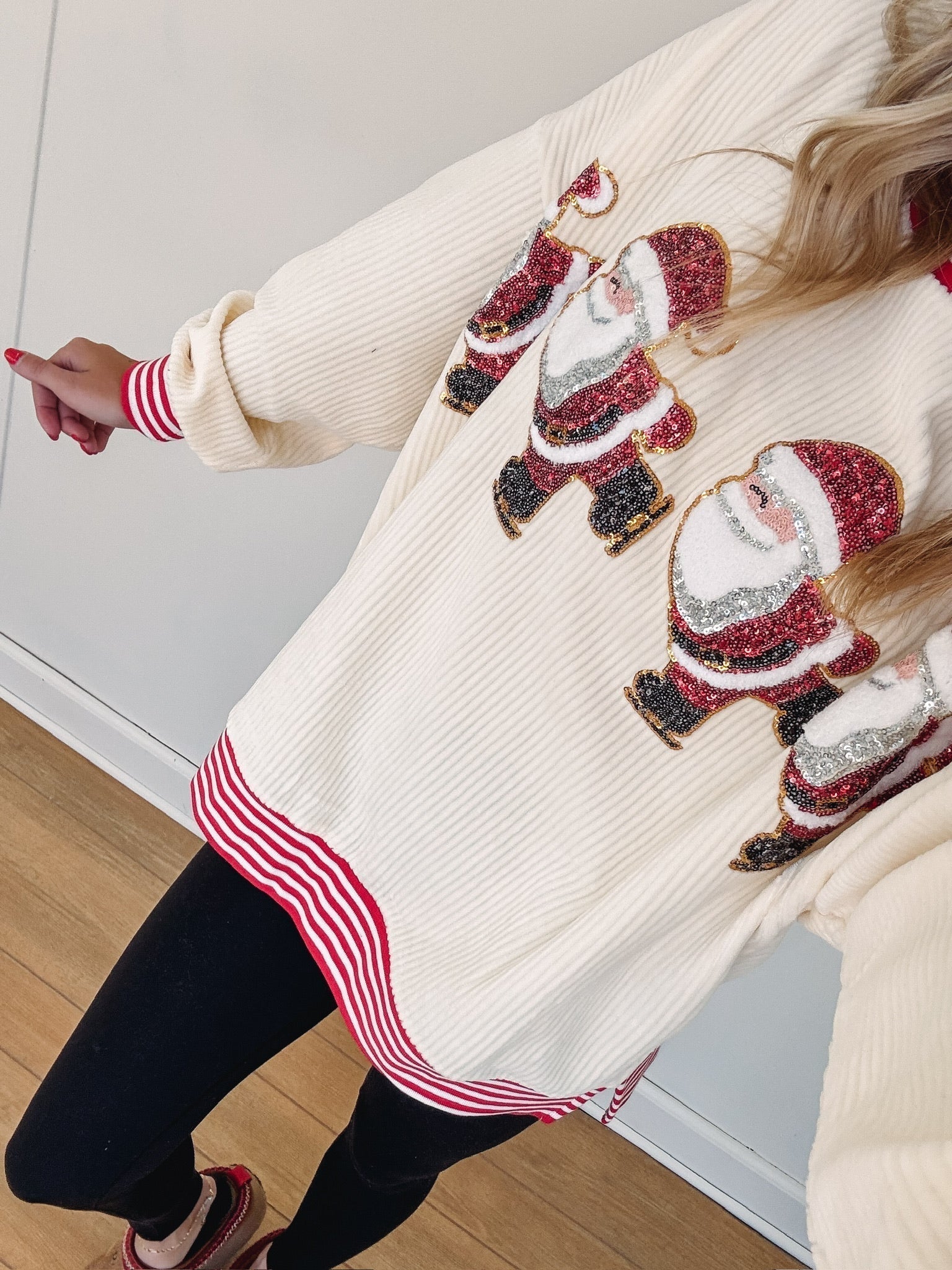 SantaSnug™ – Cute & Comfy Santa Sweatshirt for the Holidays