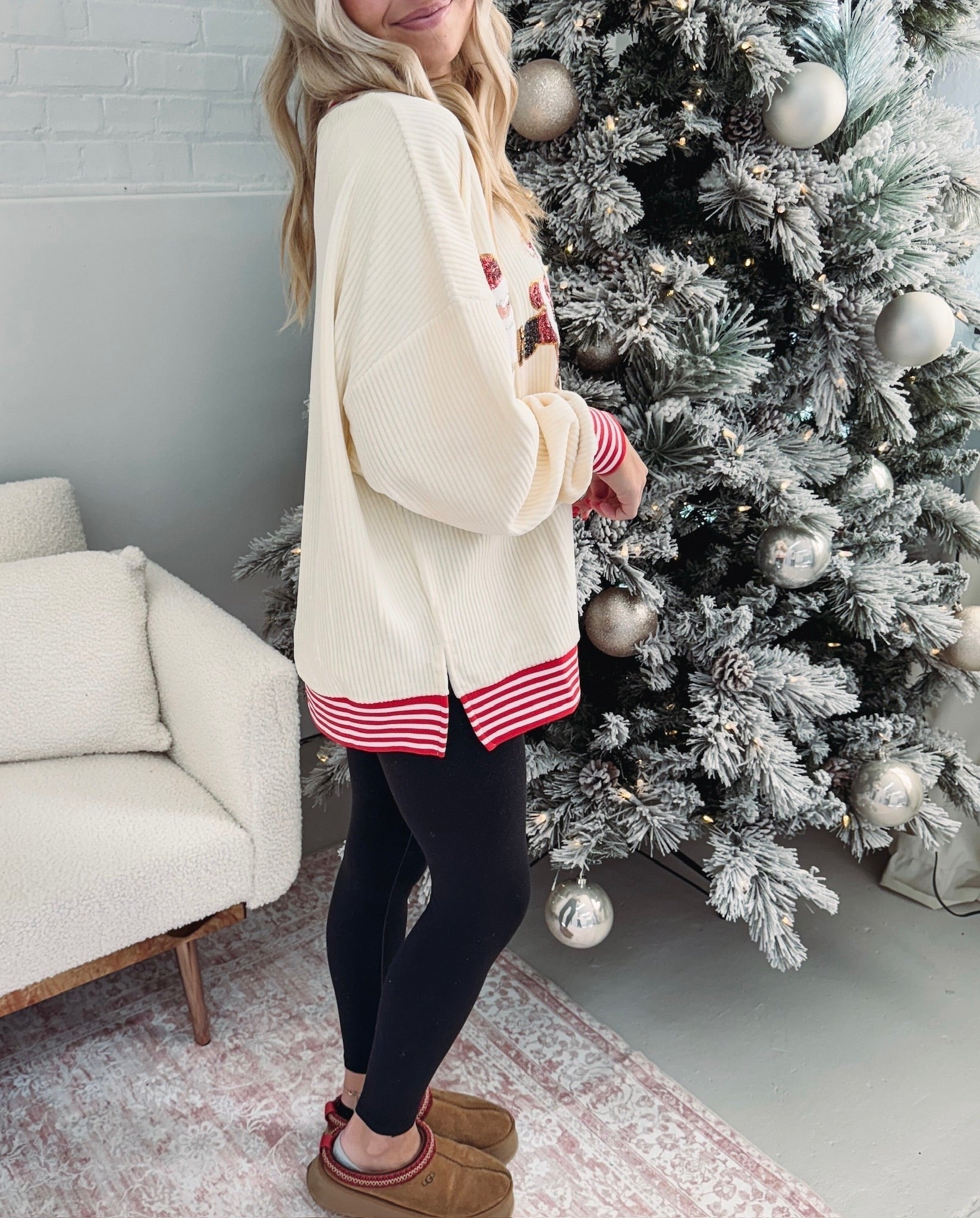 SantaSnug™ – Cute & Comfy Santa Sweatshirt for the Holidays