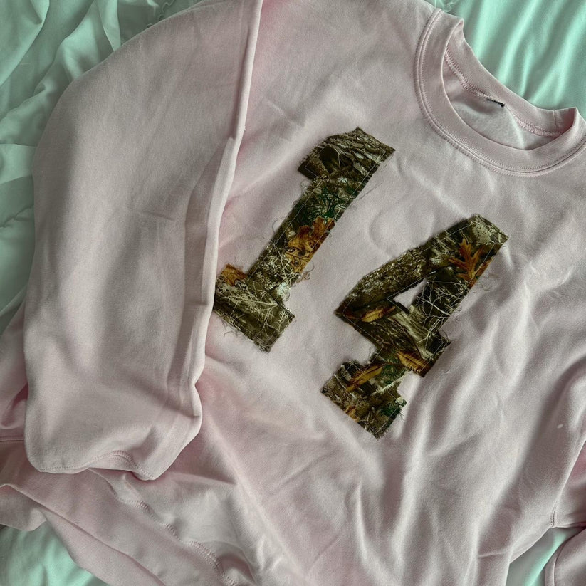 CamoCrew™ – 14 Oversized Sweatshirt with a Perfect Blend of Comfort & Edge