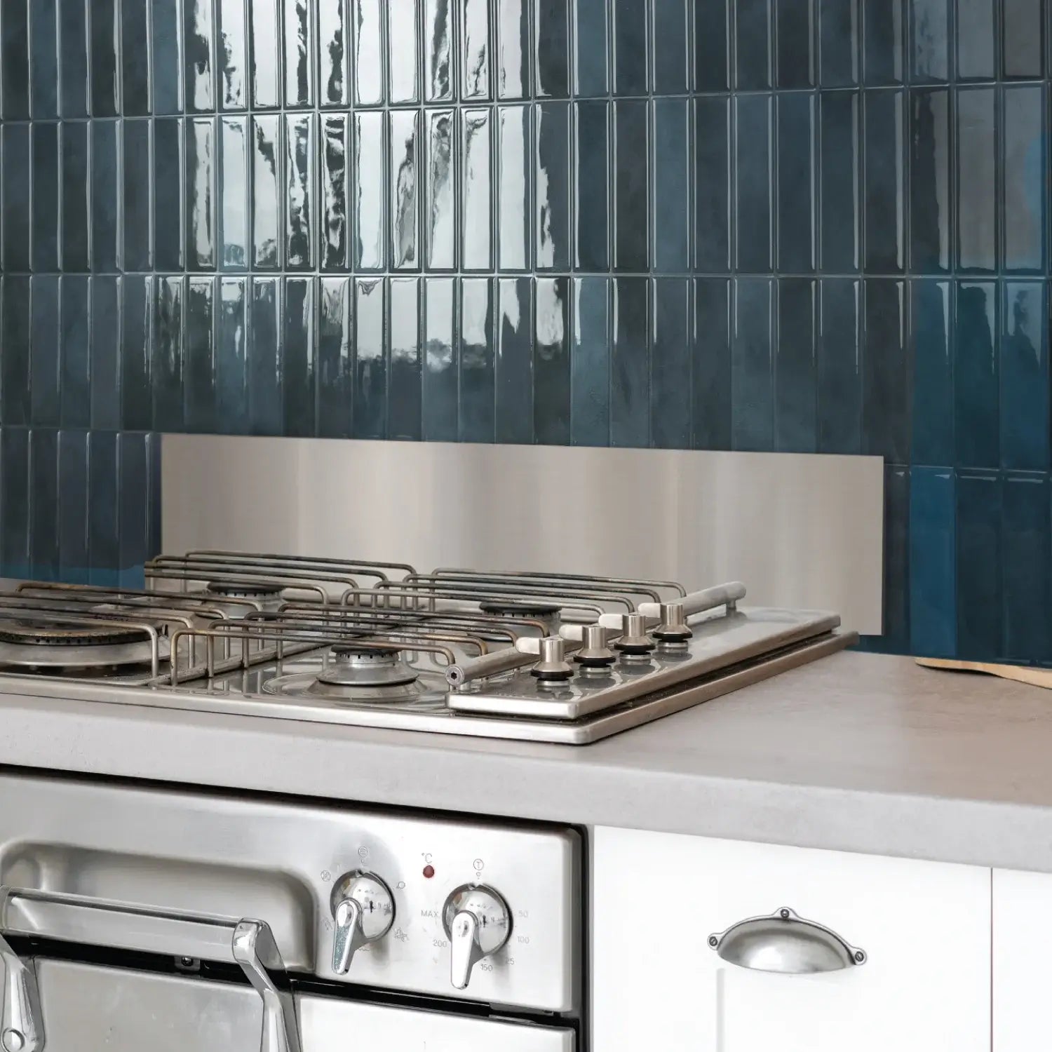 MuraLuxe™ - Create a Luxurious Look in Minutes with Peel & Stick Tiles