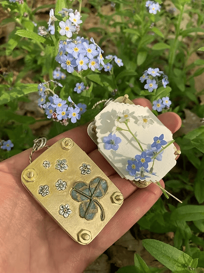 BloomPocket™ – Compact Flower Press Kit for Quick & Easy Petal Preservation