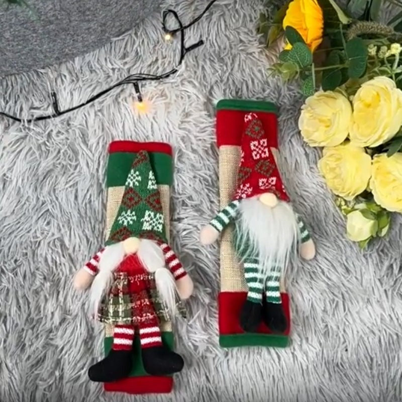 FrostyGrips™ – Christmas Gnome Refrigerator Handle Covers