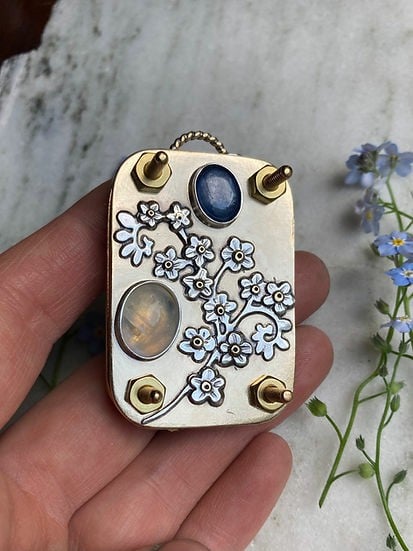 BloomPocket™ – Compact Flower Press Kit for Quick & Easy Petal Preservation