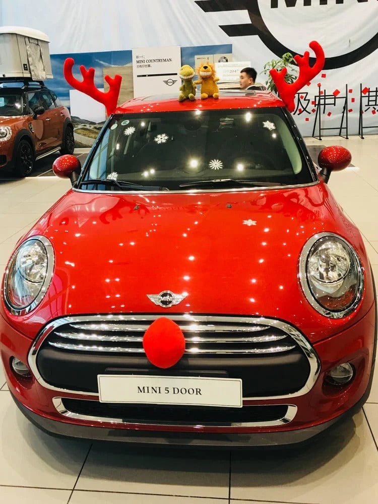 ReinRide™ – Make Every Drive Merrier with Adorable Christmas Car Antlers