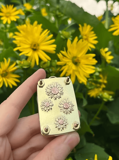 BloomPocket™ – Compact Flower Press Kit for Quick & Easy Petal Preservation