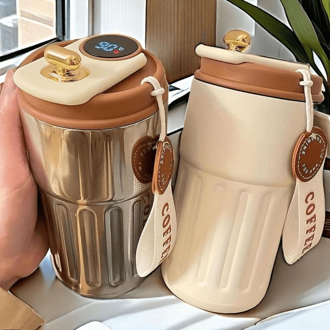 BrewKeeper™ – Insulated Coffee Mug with Real-Time LED Temperature Display