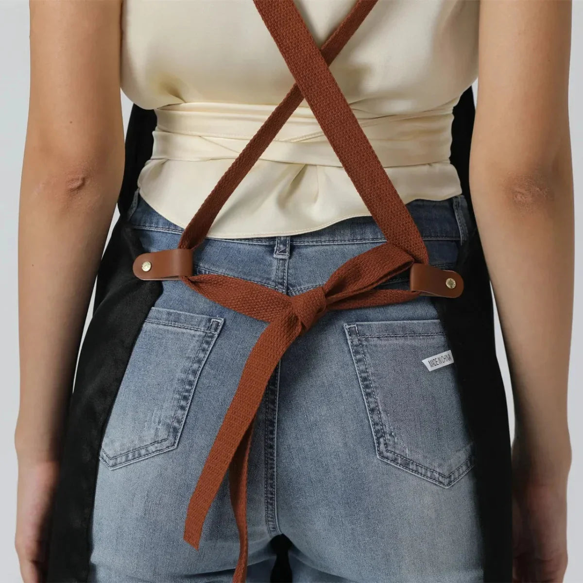 CookFan™ – Durable Waterproof Apron with Handy Front Pockets