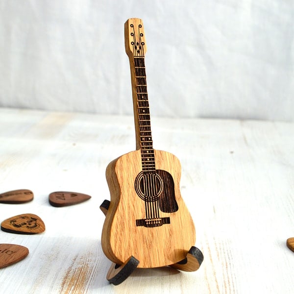GuitarHolder™ - Personalized Pick Box