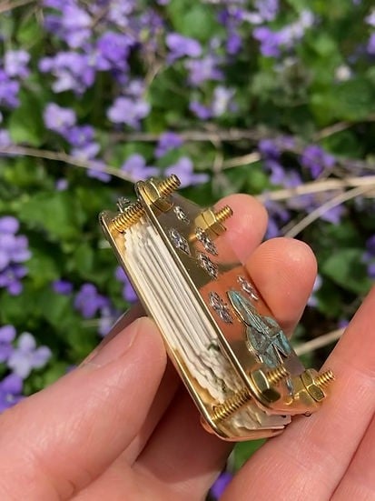 BloomPocket™ – Compact Flower Press Kit for Quick & Easy Petal Preservation