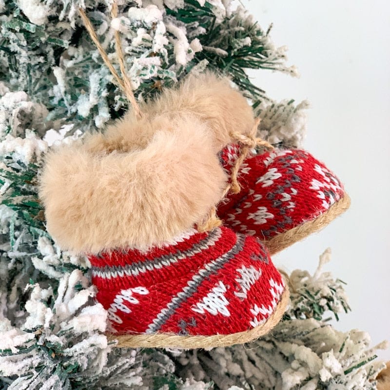 CozyBoot™ – Knit Boot Ornaments for a Warm Holiday Look