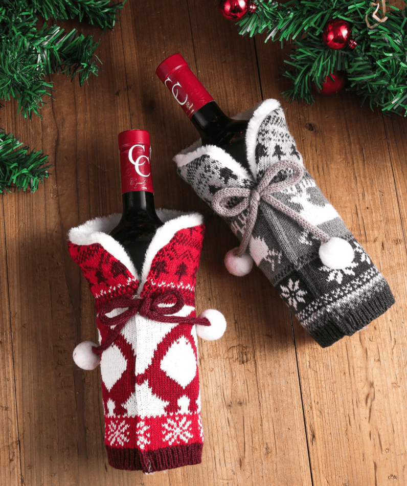 CozyPour™ – Soft Knit Christmas Wine Bottle Covers