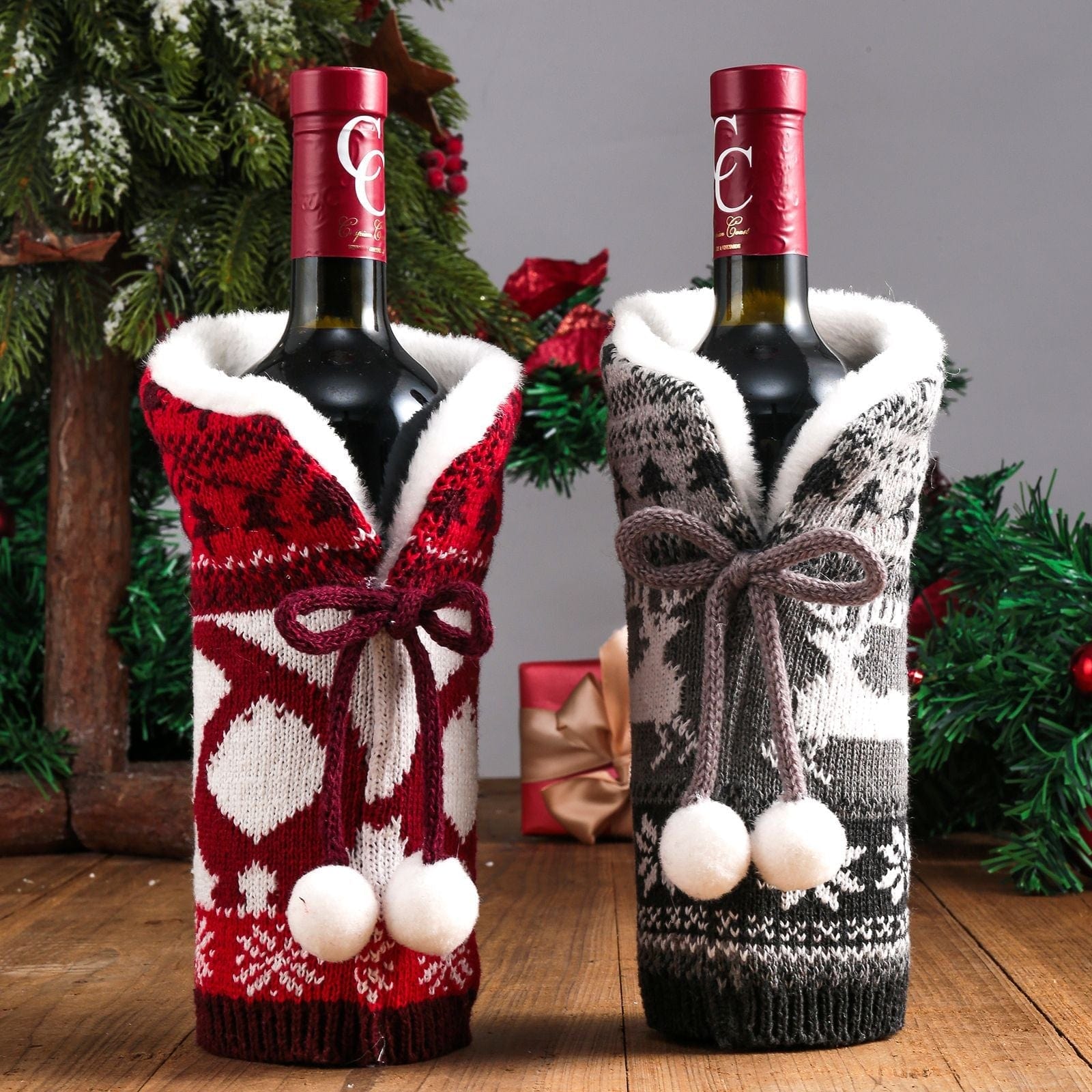 CozyPour™ – Soft Knit Christmas Wine Bottle Covers