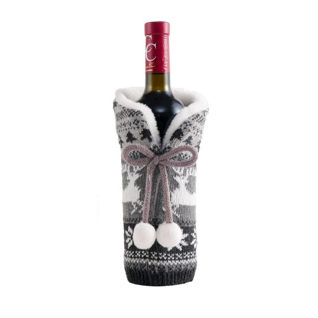 CozyPour™ – Soft Knit Christmas Wine Bottle Covers